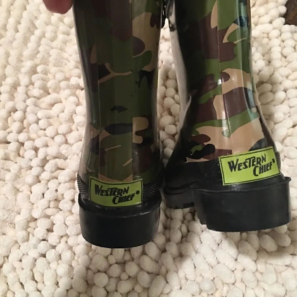 Western chief child’s rain boots